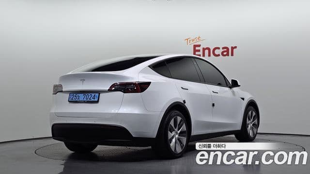 Tesla модель Y Standard Range RWD, 2021 2