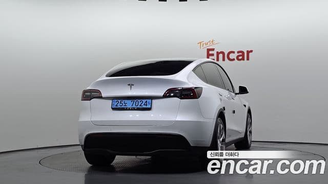 Tesla модель Y Standard Range RWD, 2021 4