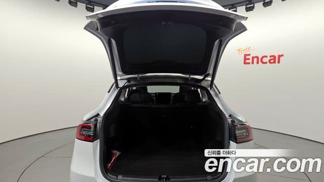 Tesla модель Y Standard Range RWD, 2021 20