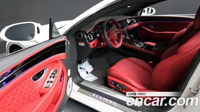 Bentley Continental GT 3세대 4.0 GT Azure, 2023 10