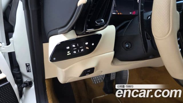 Ferrari 로마, 2023 16