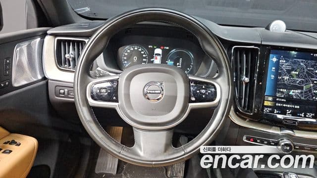 Volvo XC60 2세대 T8 Inscription, 2019 13