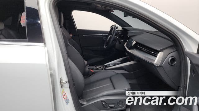 Audi A3 (8Y) Premium, 2023 10