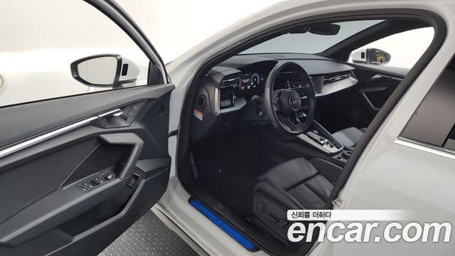 Audi A3 (8Y) Premium, 2023 11