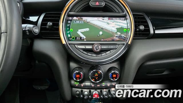 Mini Cooper 3세대, 2019 18