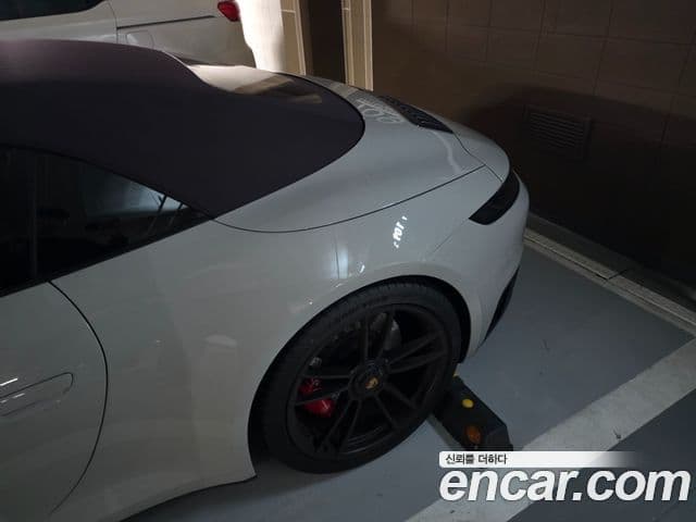 Porsche 911 (992) Carrera 4 GTS кабриолет, 2023 7