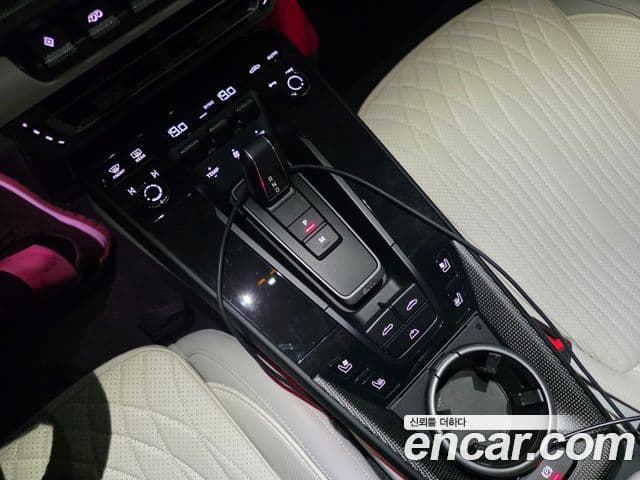 Porsche 911 (992) Carrera 4 GTS кабриолет, 2023 17