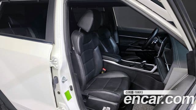 KG모빌리티(SsangYong) Torres T7, 2023 12