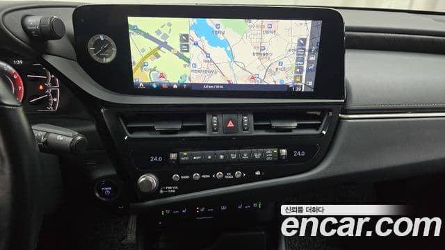 Lexus ES300h 7세대 Luxury Plus, 2022 14