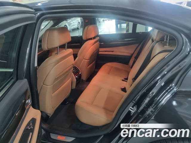 BMW 7시리즈 (F01), 2013 10