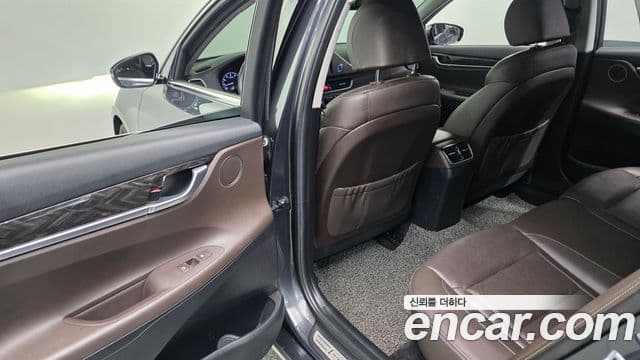 Hyundai Grandeur IG Premium, 2018 18