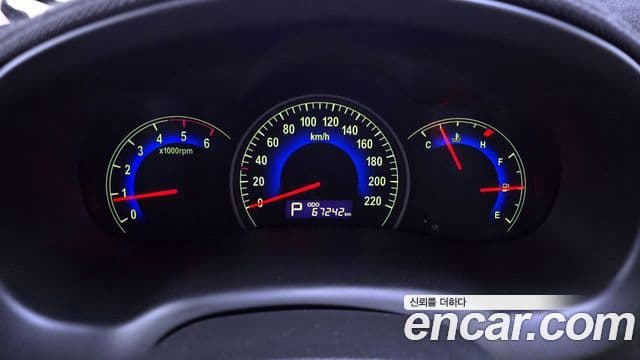 Kia Carnival R President, 2011 8