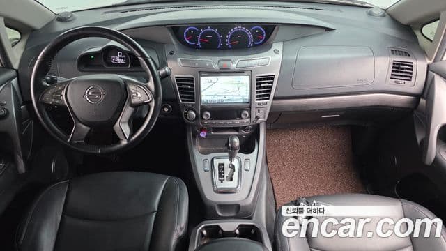 KG모빌리티(SsangYong) Korando 투리스모 4WD outdoor Edition 9인승, 2017 7