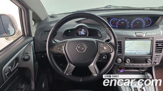 KG모빌리티(SsangYong) Korando 투리스모 4WD outdoor Edition 9인승, 2017 14