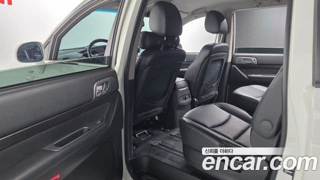 KG모빌리티(SsangYong) Korando 투리스모 4WD outdoor Edition 9인승, 2017 18