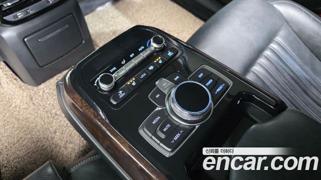 Genesis EQ900 Luxury, 2018 18