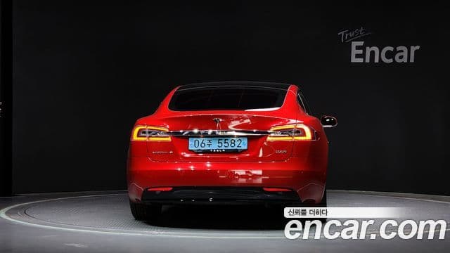 Tesla модель S, 2019 4