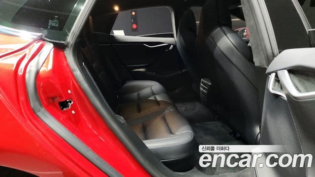 Tesla модель S, 2019 12
