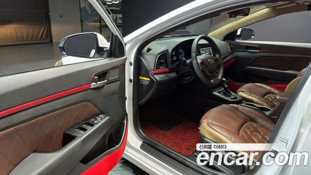 Hyundai Avante AD Style, 2017 11