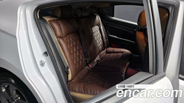 Hyundai Avante AD Style, 2017 12