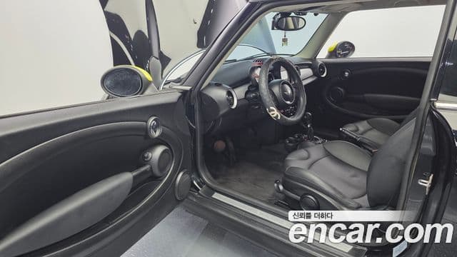 Mini Cooper Brick Lane Edition, 2013 11