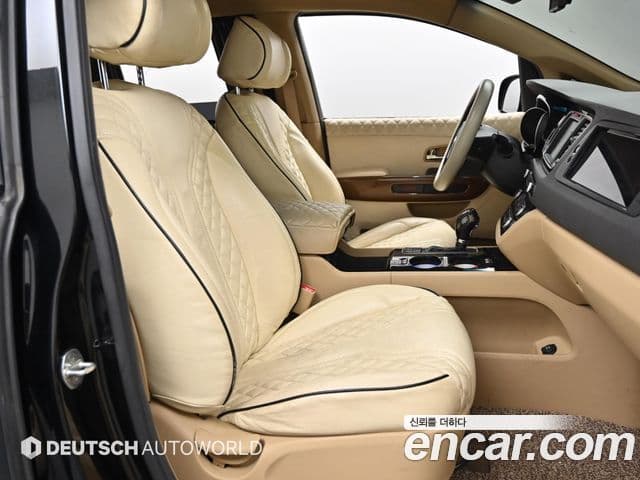 Kia All New Carnival Prestige, 2015 10