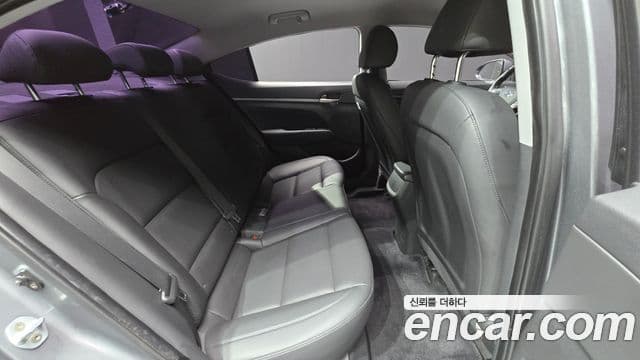 Hyundai Avante AD 1.6 e-VGT Smart, 2016 12