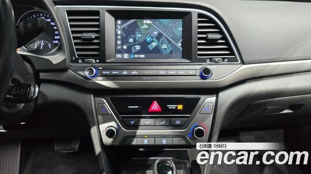 Hyundai Avante AD 1.6 e-VGT Smart, 2016 15