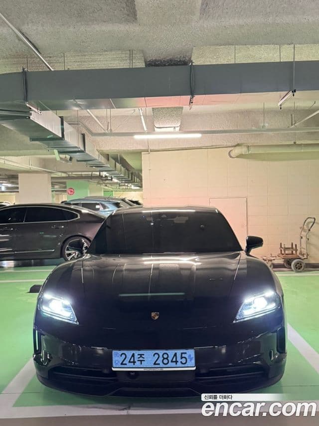 Porsche 타이칸 базовый, 2025 1