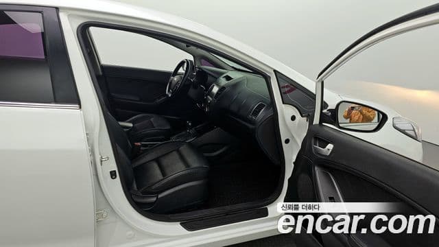 Kia K3 Trendy, 2013 10