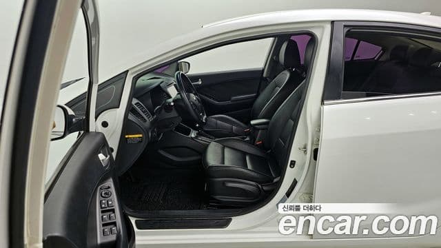 Kia K3 Trendy, 2013 11