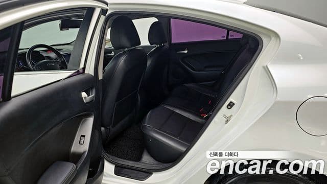 Kia K3 Trendy, 2013 12