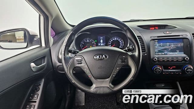 Kia K3 Trendy, 2013 13