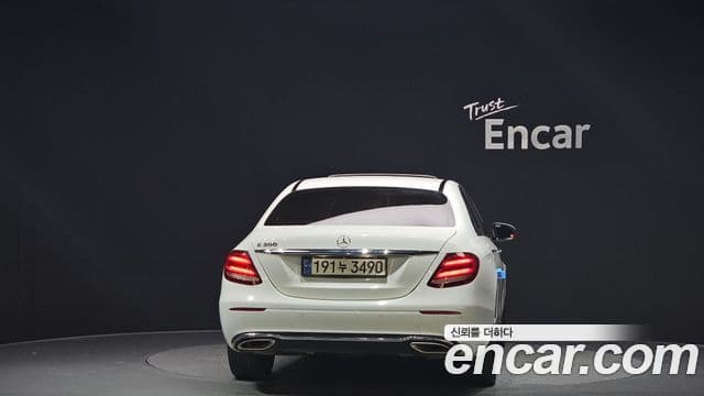 Mercedes-Benz E-класс W213 Avantgarde, 2019 4