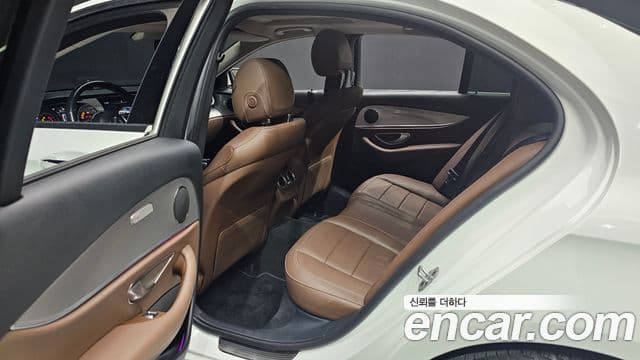 Mercedes-Benz E-класс W213 Avantgarde, 2019 12