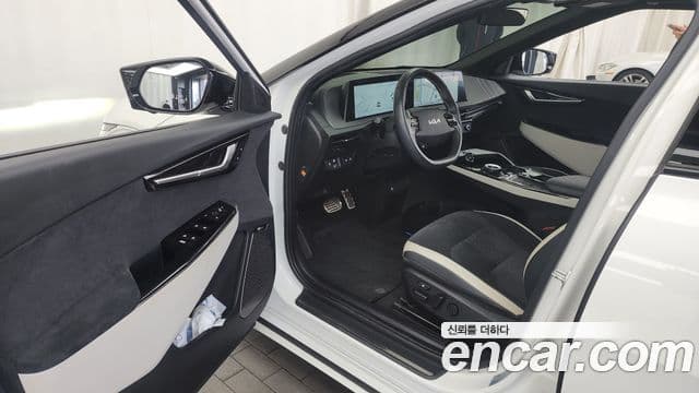 Kia EV6 GT Line, 2022 10