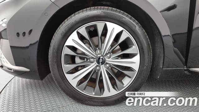 Kia K8 гибрид Noblesse, 2022 все фото