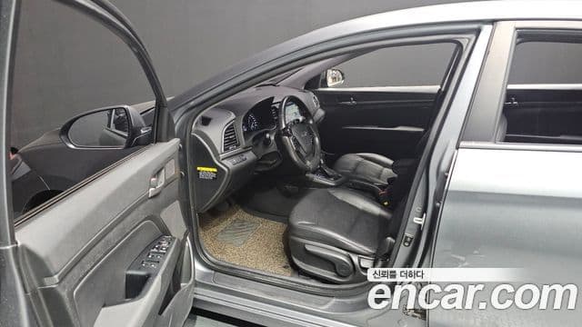 Hyundai Avante AD 1.6 GDI Smart, 2016 10