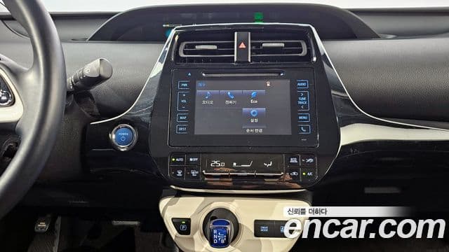 Toyota 프리우스 4세대 1.8 E, 2018 15