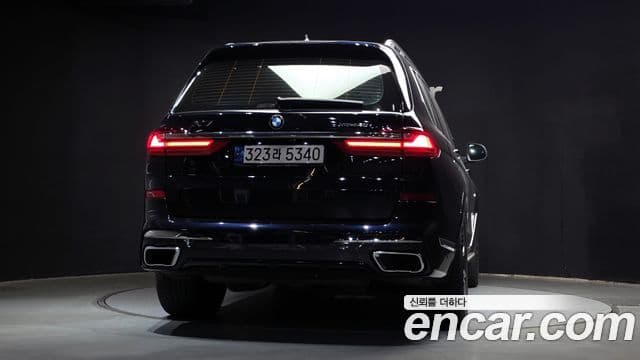 BMW X7 (G07) xDrive 40i M Sport 6인승, 2022 4