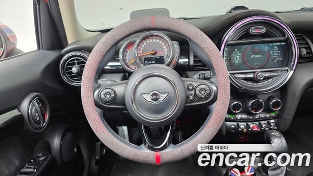 Mini Cooper D 3세대, 2018 13
