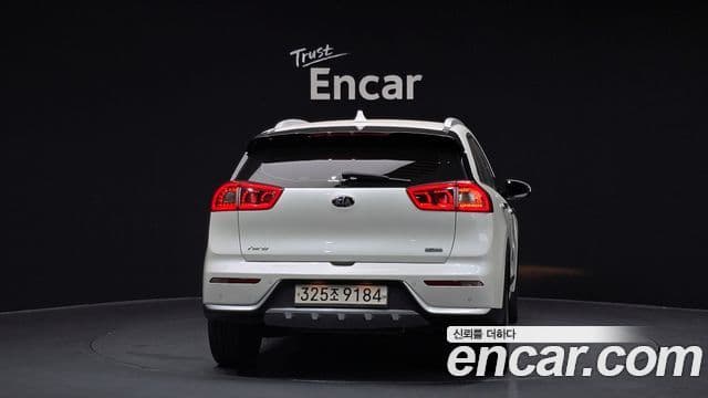Kia Niro Prestige, 2017 4