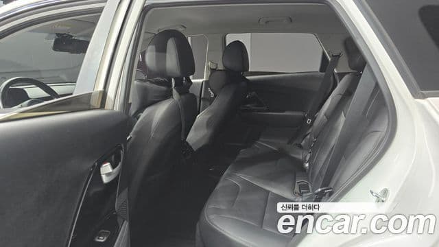 Kia Niro Prestige, 2017 12