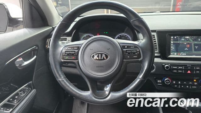 Kia Niro Prestige, 2017 14