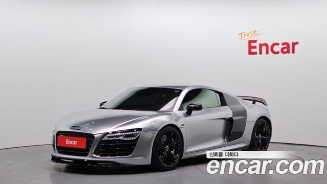 Audi R8 5.2 V10 купе, 2015 1