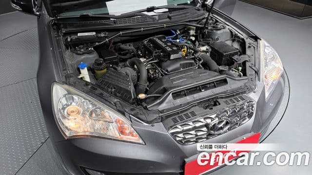 Hyundai Genesis купе 200 турбо D, 2011 6