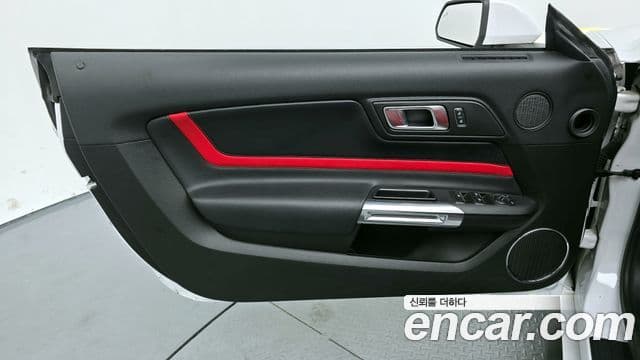 Ford Mustang кабриолет, 2021 17