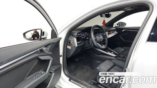 Audi A3 (8Y) Premium, 2023 10