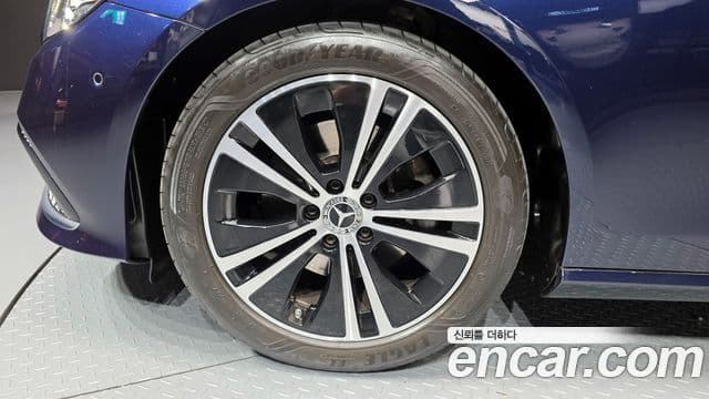 Mercedes-Benz E-класс W213 Avantgarde, 2021 все фото