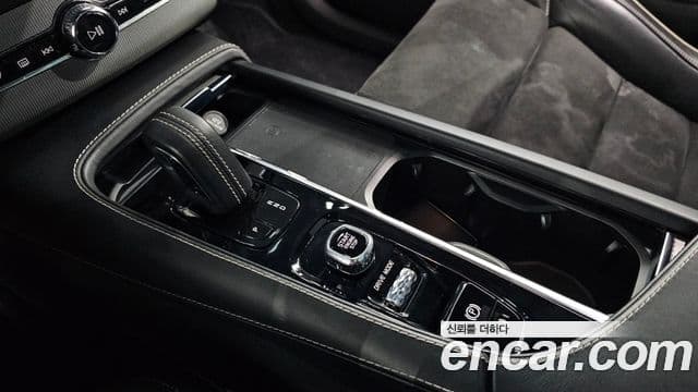 Volvo XC90 2세대 T8 R-Design гибрид, 2021 9